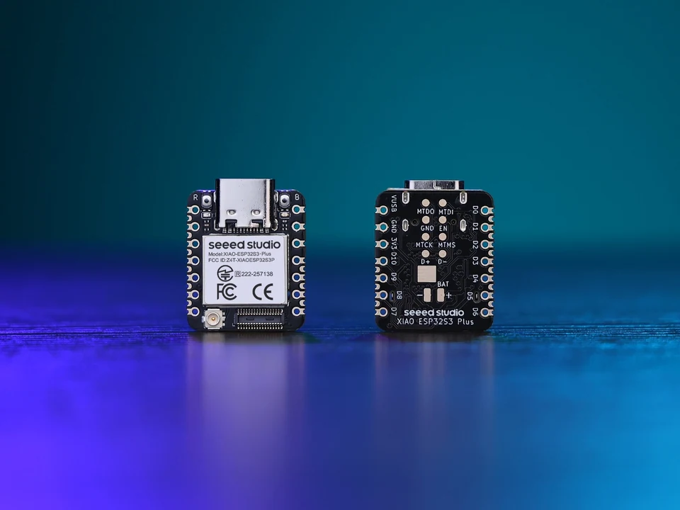 Seeed Studio XIAO ESP32-S3 Plus